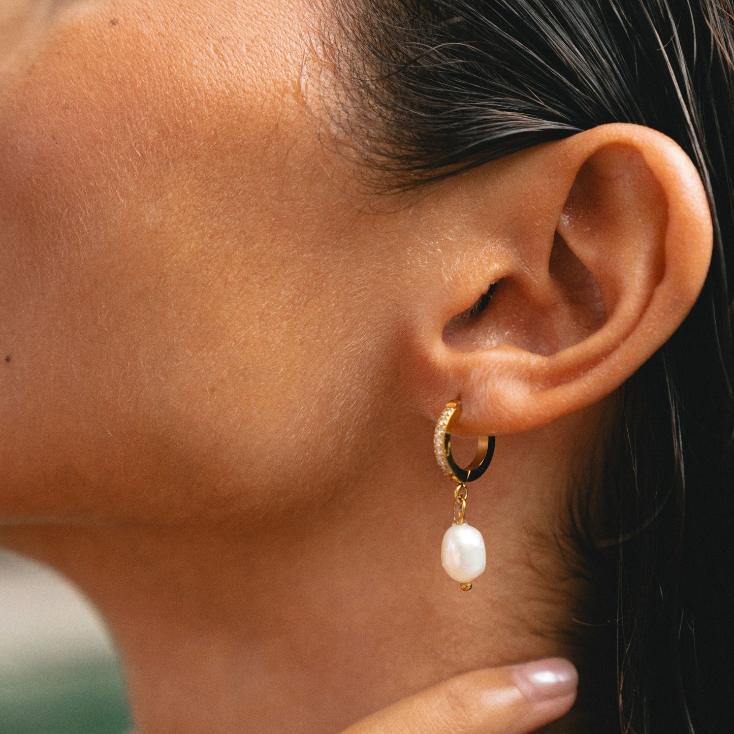 Freshwater Pearl Hoop Earrings 