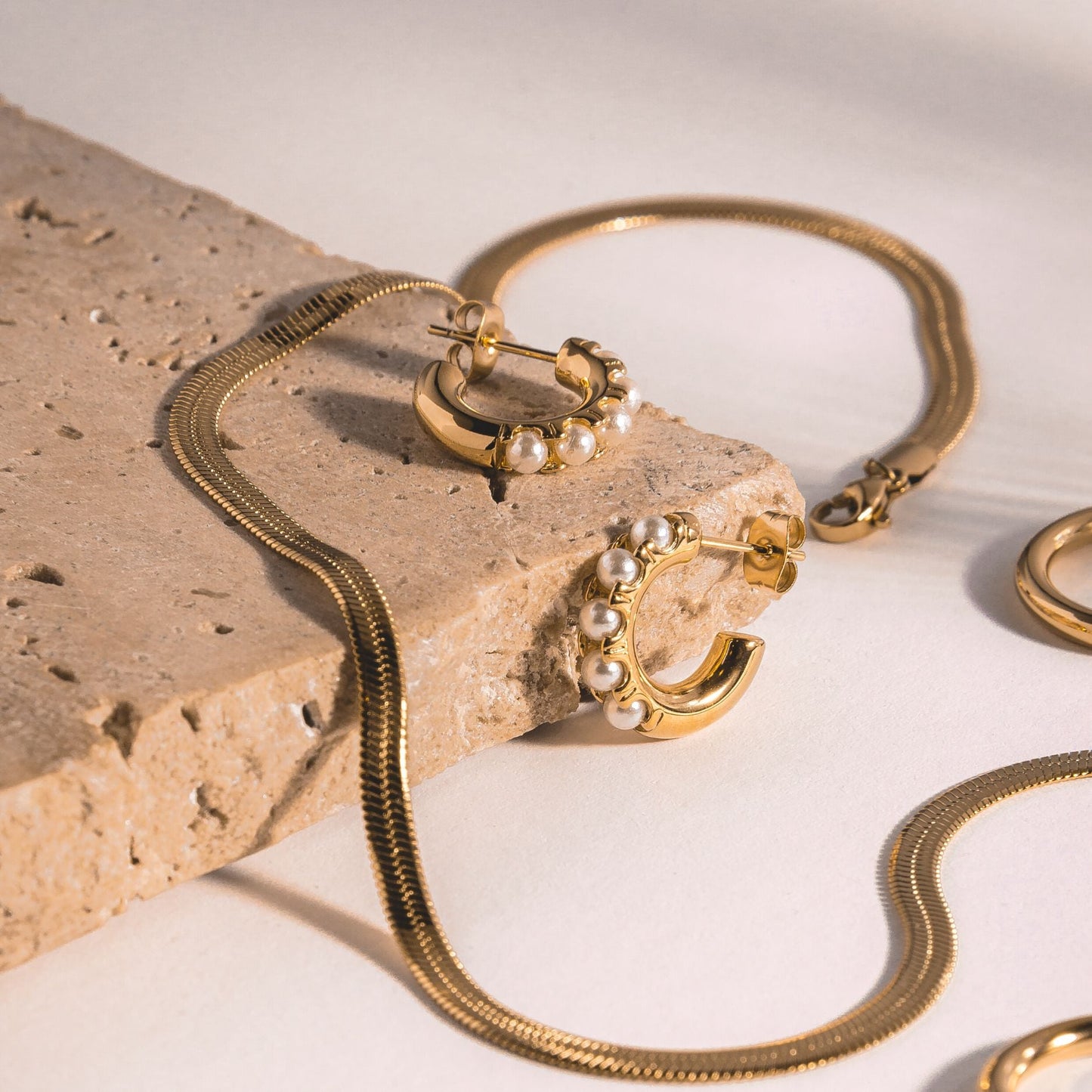 Huggies Mini Pearl Earrings 