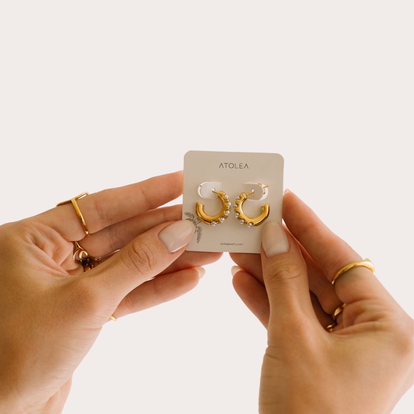 Huggies Mini Pearl Earrings 